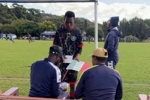 记者:南非青少年联赛现场检查球员护照与年龄