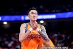 刘铮谈发型：不喜欢运动后头发湿湿的 形象不太好 拍照也不好看