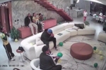 巴西门将韦弗顿一家观看发布会直播,得知入选世界杯名单欢呼雀跃